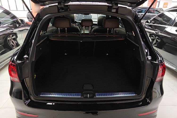 Used Mercedes-Benz GLC 2022 Second Facelift GLC 300 L 4MATIC Luxury Edition
