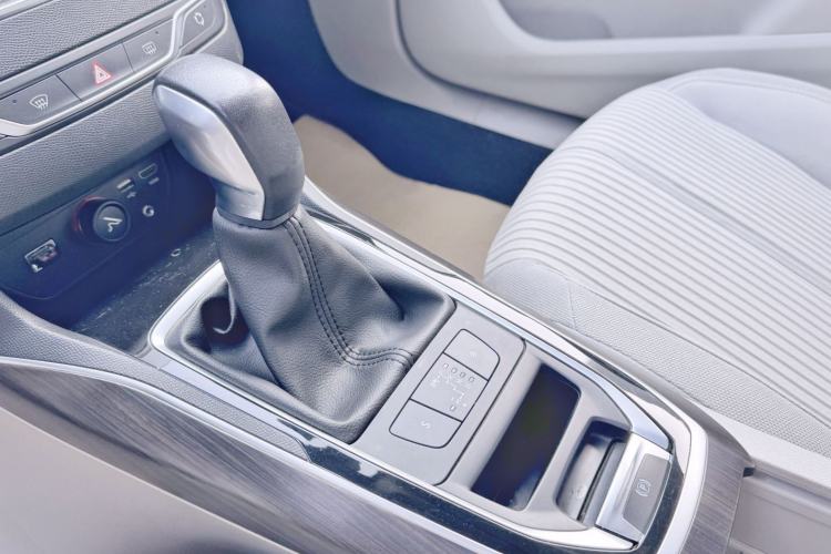 Used Peugeot 408 2014 1.8L Automatic Luxury Edition
