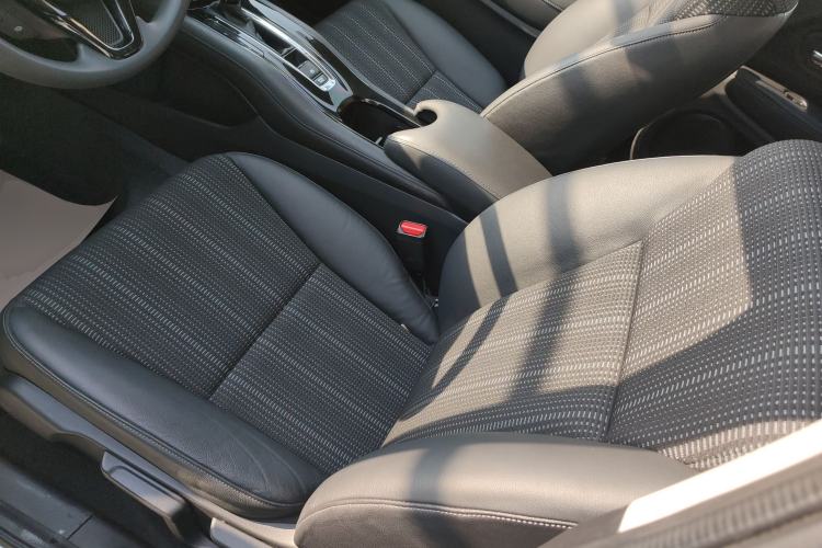 Used Honda Vezel 2015 1.8L CVT 2WD Elite Model