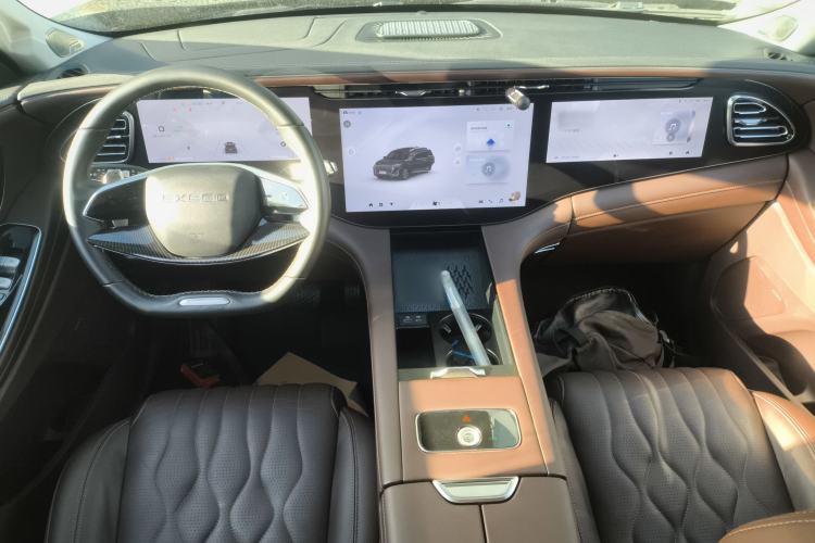 Used  Lanyue 2023 400T Four-Wheel Drive Starry Edition 7-Seater
