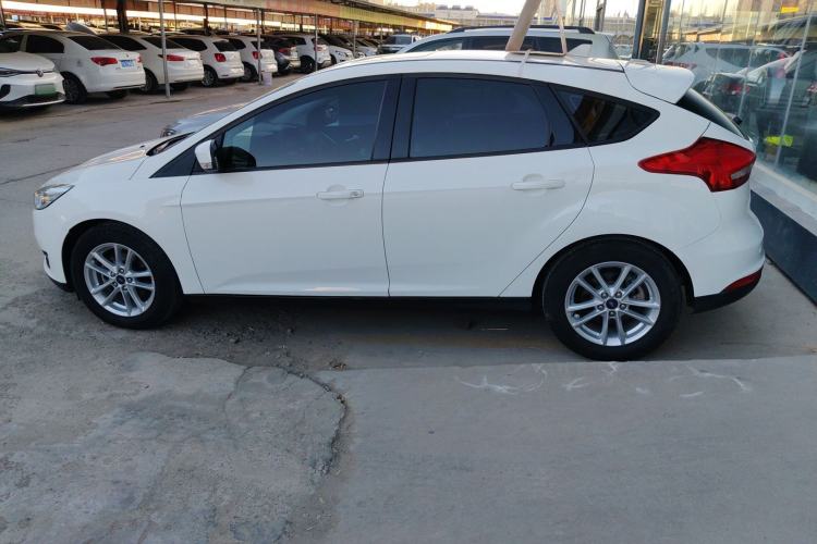 Used Ford Focus 2018 Hatchback Classic 1.6L Automatic Trendy SmartDrive Edition