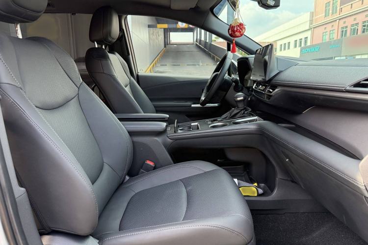 Used Toyota Sienna 2024 2.5L Hybrid Four-Wheel Drive Prestige Edition
