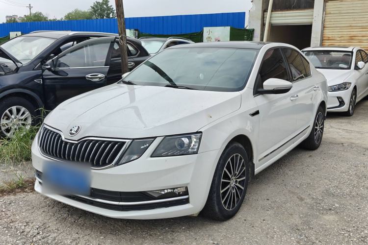 Used Skoda Octavia 2019 1.5L Automatic Smart Drive Luxury Edition China V Standard
