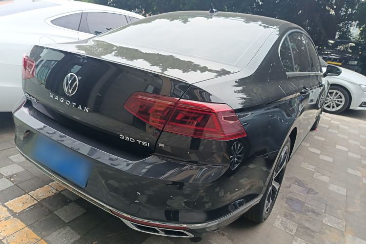 Used Volkswagen Magotan 2023 2 Million Units Limited Edition 330TSI DSG Leading Version
