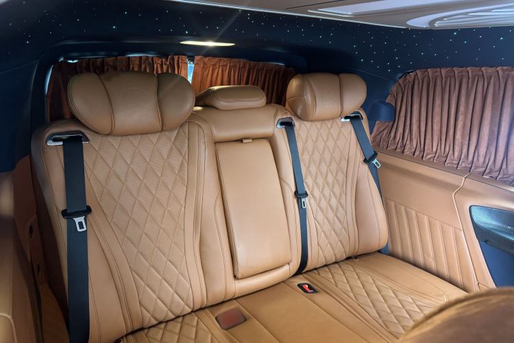 Used Mercedes-Benz Vito 2023 2.0T Elite Version 7 Seats