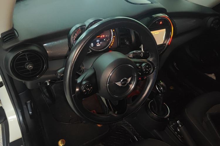 Used  MINI 2014 1.5T COOPER Fun
