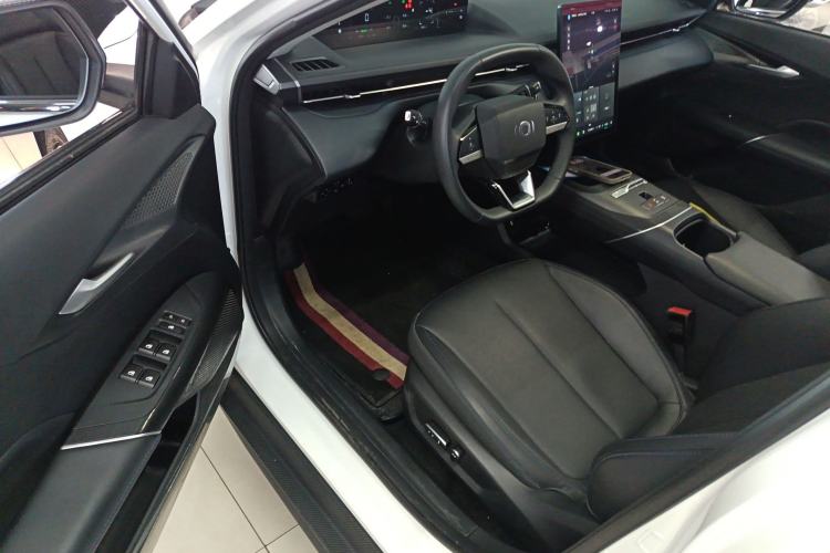 Used  A05 2024 Truly Delicious Version 70" Beyond-Grade Edition