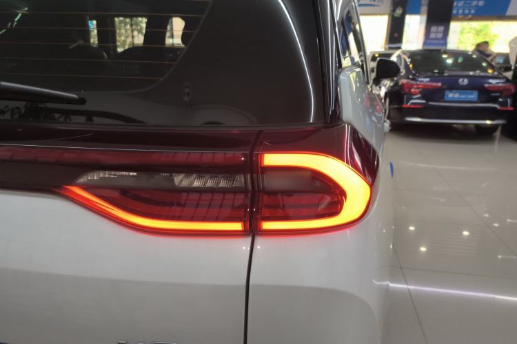 Used GAC Trumpchi M6 2023 PRO 270T DCT Luxury Edition
