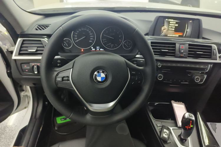 Used BMW 3 Series 2017 318i Fashion Model
