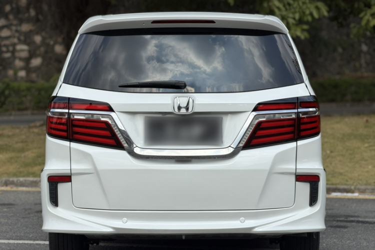 Used Honda Elysion 2016 2.4L Classic Edition
