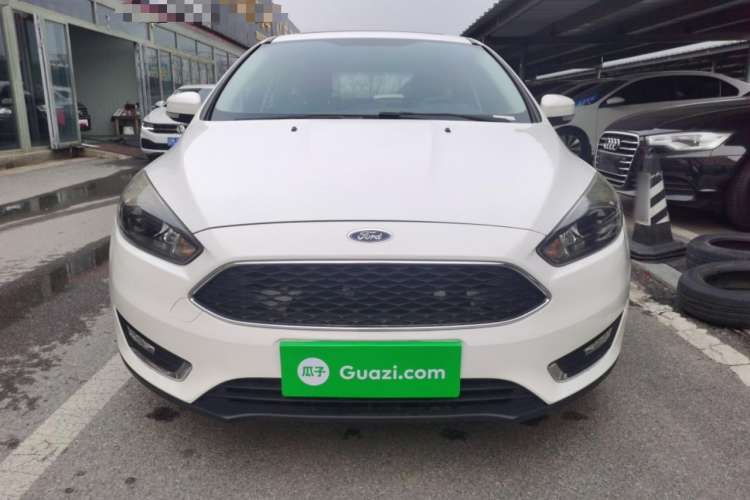 Used Ford Focus 2015 Hatchback 1.6L Automatic Fashion Edition

