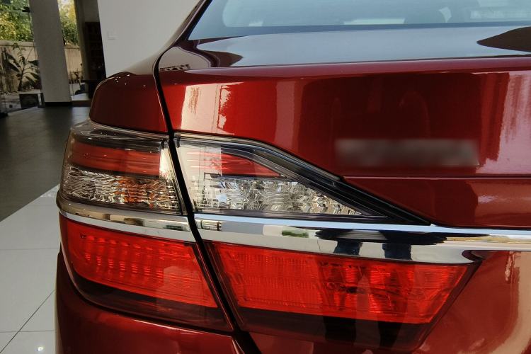 Used Toyota Camry 2016 2.0G 10th Anniversary Leading Edition
