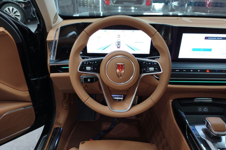 Used Hongqi H9 2024 2.0T Qixiang Luxury Business Edition