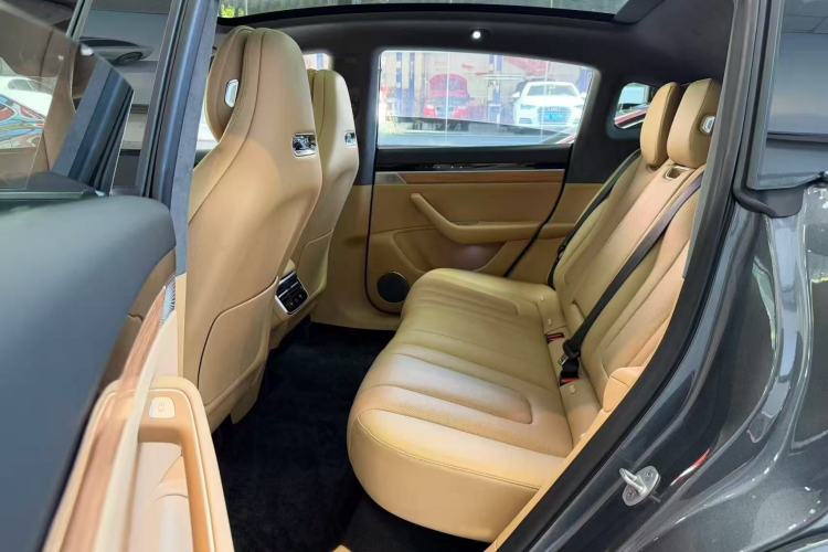 Used Hima Luxeed R7 2024 All-Electric 736 km Ultra