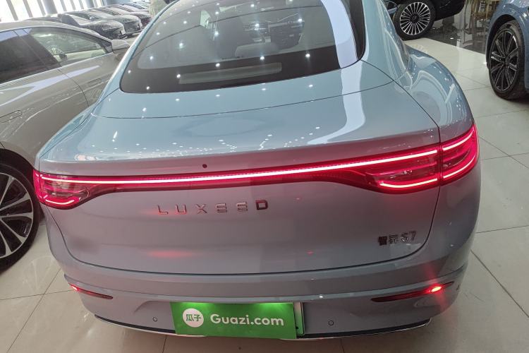 Used Hima Luxeed S7 2025 785 km Ultra
