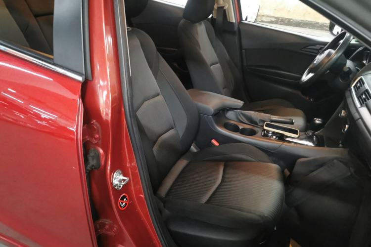 Used Mazda Mazda 3 Axela 2014 Hatchback 1.5L Automatic Luxury Model