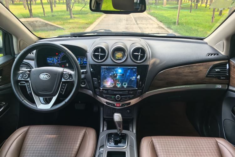 Used BYD S7 2016 2.0T Automatic Prestige Plus
