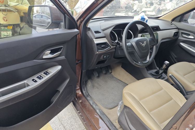 Used Wuling Hongguang 2018 1.5L S Comfort Model L2B