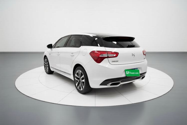 Used  5 2015 1.6T Luxury Edition THP160