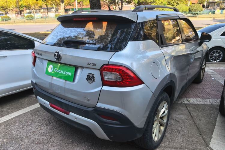 Used Brilliance V3 2016 1.5L Manual Smart Version
