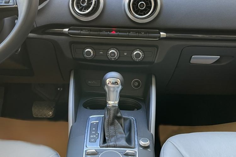 Used Audi A3 2017 Sportback 35 TFSI Fashion Model
