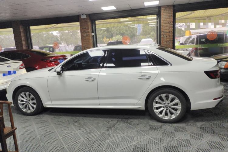 Used Audi A4L 2019 40 TFSI Ambition China VI