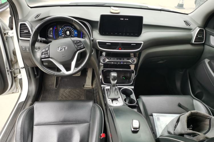 Used Hyundai Tucson 2020 280TGDi Two-Wheel-Drive GLS Fashion Edition China VI Standard