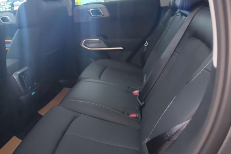 Used Formula Leopard Titanium 3 2025 501 km All-Wheel Drive Intelligent Driving Max Edition
