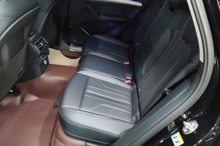 Used Audi Q5L 2025 quattro 45th Anniversary Edition 40 TFSI Sporty and Dynamic Model
