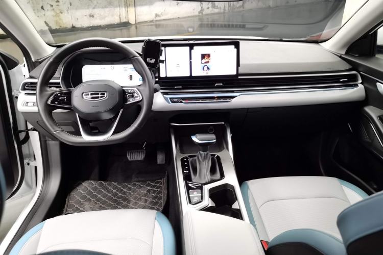 Used Geely Auto Emgrand 2023 4th Generation Champion Edition 1.5L CVT Flagship Model
