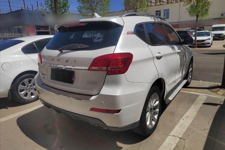 Used Haval H2 2017 Red-Label 1.5T Manual Two-Wheel-Drive Elite Model
