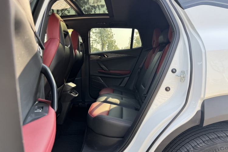 Used Lynk & Co 06 2020 1.5T JinPro model
