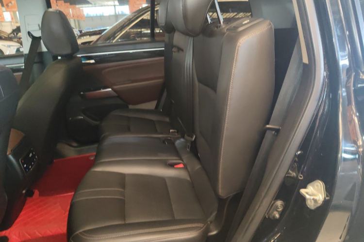 Used GAC Trumpchi GS8 2017 320T Two-Wheel Drive Luxury Smart Connectivity Version (7 Seats)
