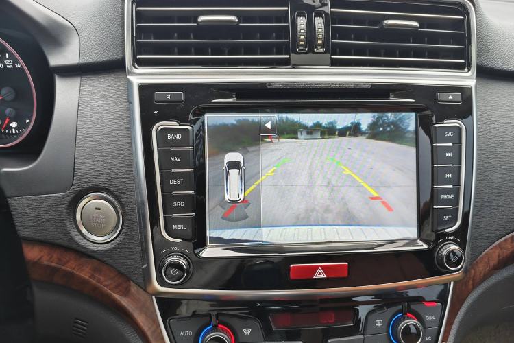 Used Haval H6 2015 Revised Version Sport Edition 1.5T Manual Transmission Two-Wheel Drive Elite Grade
