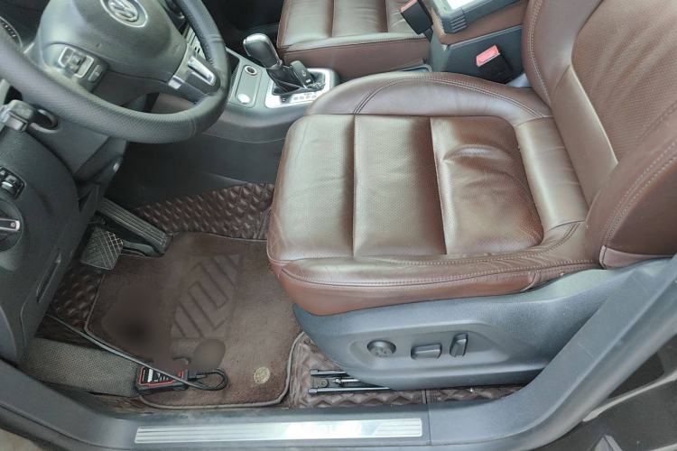 Used Volkswagen Tiguan 2015 1.8TSI Automatic All-Wheel-Drive Luxury Model
