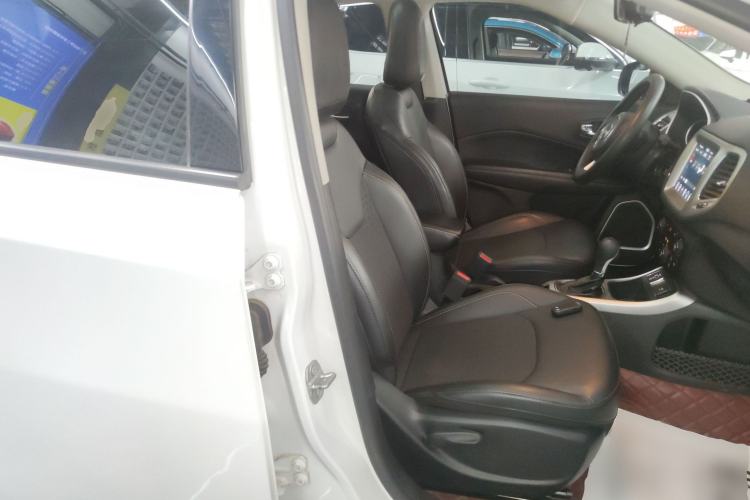 Used Jeep Compass 2020 220T Automatic Leading Edition
