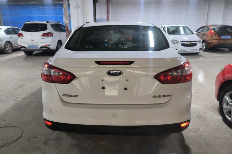 Used Ford Focus 2012 Sedan 1.6L Manual Fashion Edition