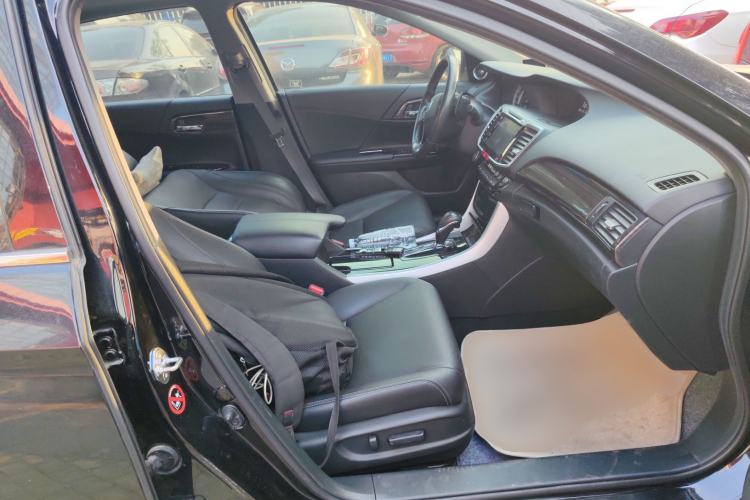 Used Honda Accord 2016 2.4L Luxury Edition
