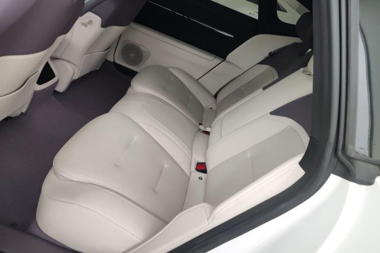 Used  12 2025 Ultra Extended-Range Edition