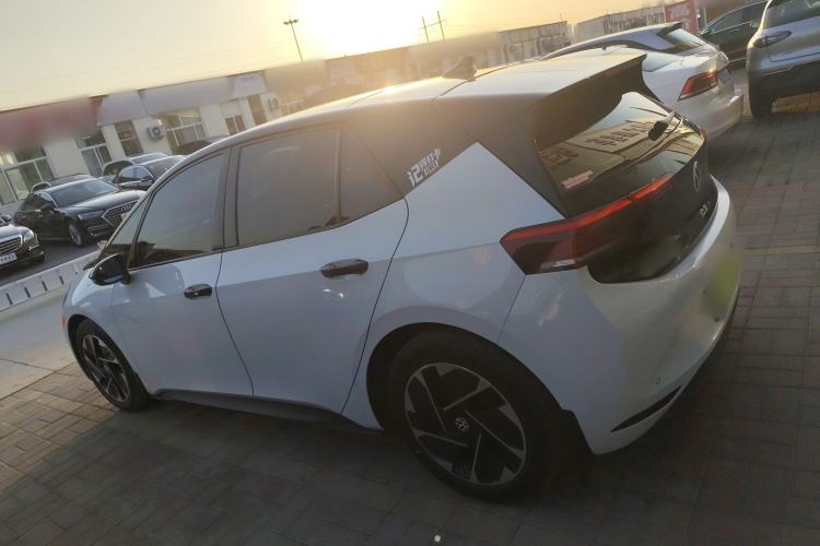 Used Volkswagen ID.3 2025 Smart Edition Outstanding Model
