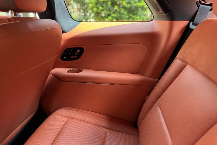 Used Lynk & Co 900 2025 1.5T Ultra
