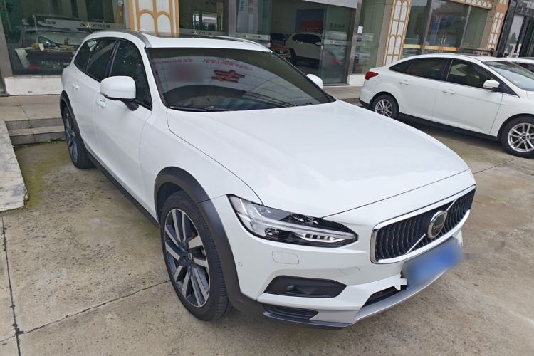 Used Volvo V90 2021 Cross Country B5 AWD Prestige Edition

