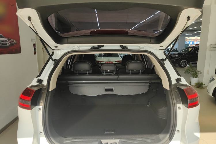 Used Geely Auto Emgrand X7 Sport 2018 1.8TD Automatic Two-Wheel Drive Smart Connect 4G Internet Edition
