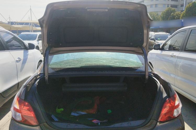 Used Peugeot 301 2014 1.6L Manual Comfort Edition