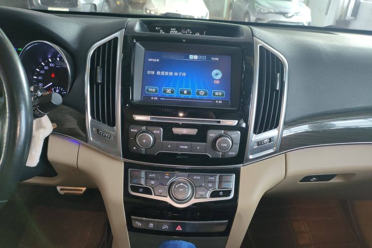 Used Haval H9 2015 2.0T Four-Wheel Drive Ultra-Luxury 7-Seater
