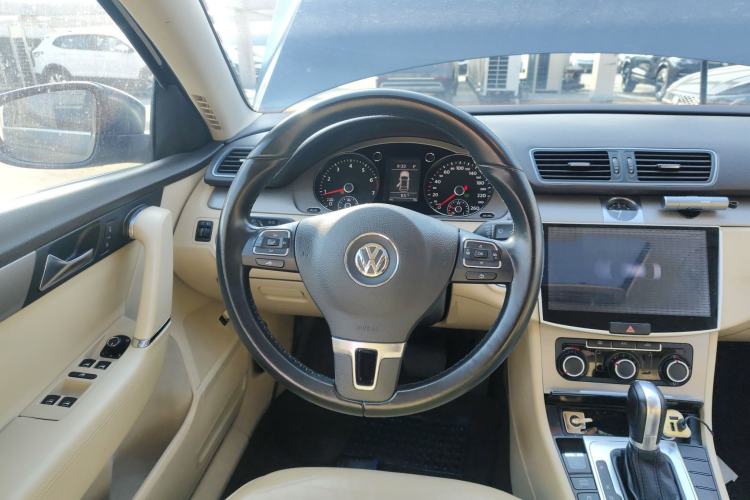 Used Volkswagen Magotan 2013 1.8TSI Premier Model
