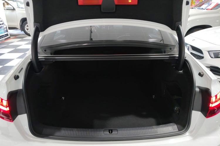 Used Audi A4L 2022 40 TFSI Stylish and Elegant Edition
