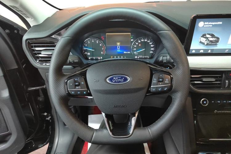 Used Ford Escape 2020 EcoBoost 245 Two-Wheel-Drive Titanium Edition
