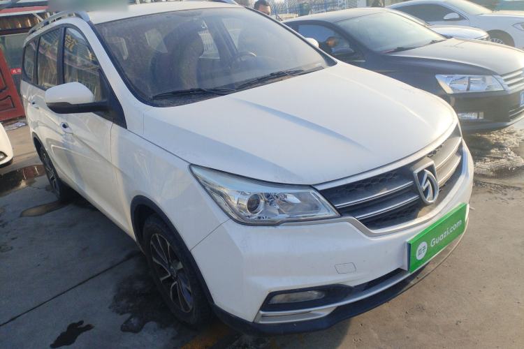 Used Baojun 730 2019 1.5L Manual Fashion Model 7-seater National V