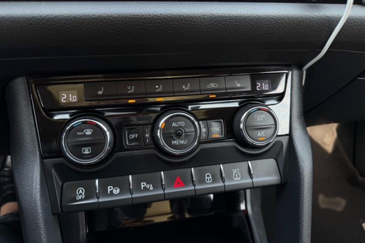 Used Skoda Kodiaq 2019 Facelifted TSI330 7-Seater Two-Wheel-Drive Luxury Enjoyment Edition China VI Standard
